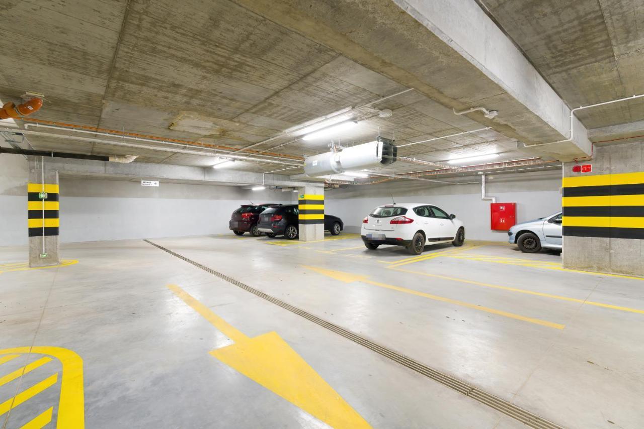 Apartments Poznan Chwaliszewo Residence With Free Garage By Noclegi Renters Ngoại thất bức ảnh