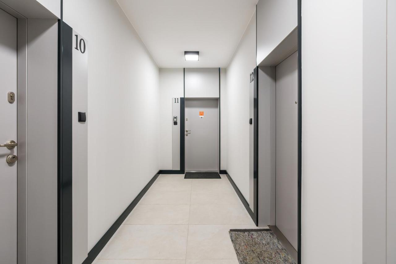 Apartments Poznan Chwaliszewo Residence With Free Garage By Noclegi Renters Ngoại thất bức ảnh