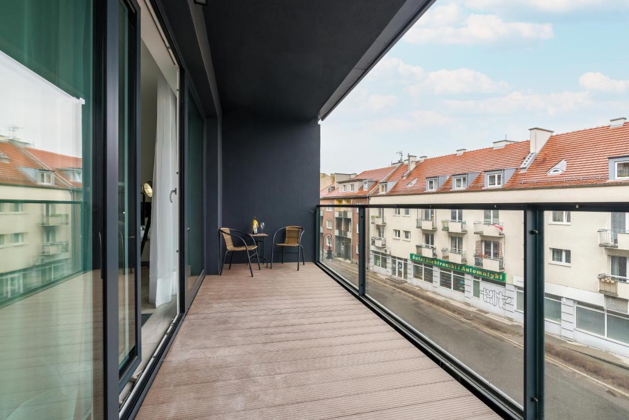 Apartments Poznan Chwaliszewo Residence With Free Garage By Noclegi Renters Ngoại thất bức ảnh