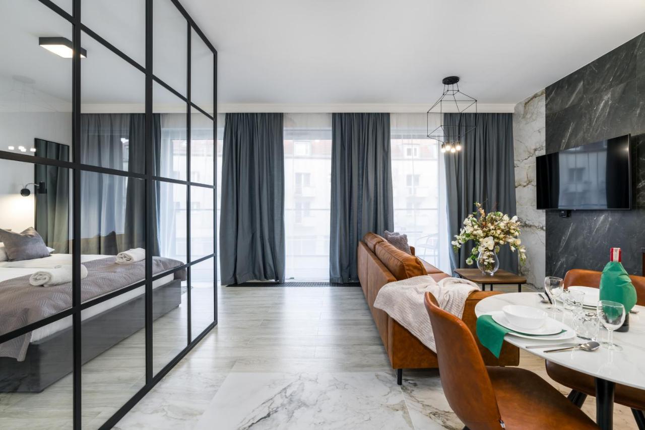 Apartments Poznan Chwaliszewo Residence With Free Garage By Noclegi Renters Ngoại thất bức ảnh