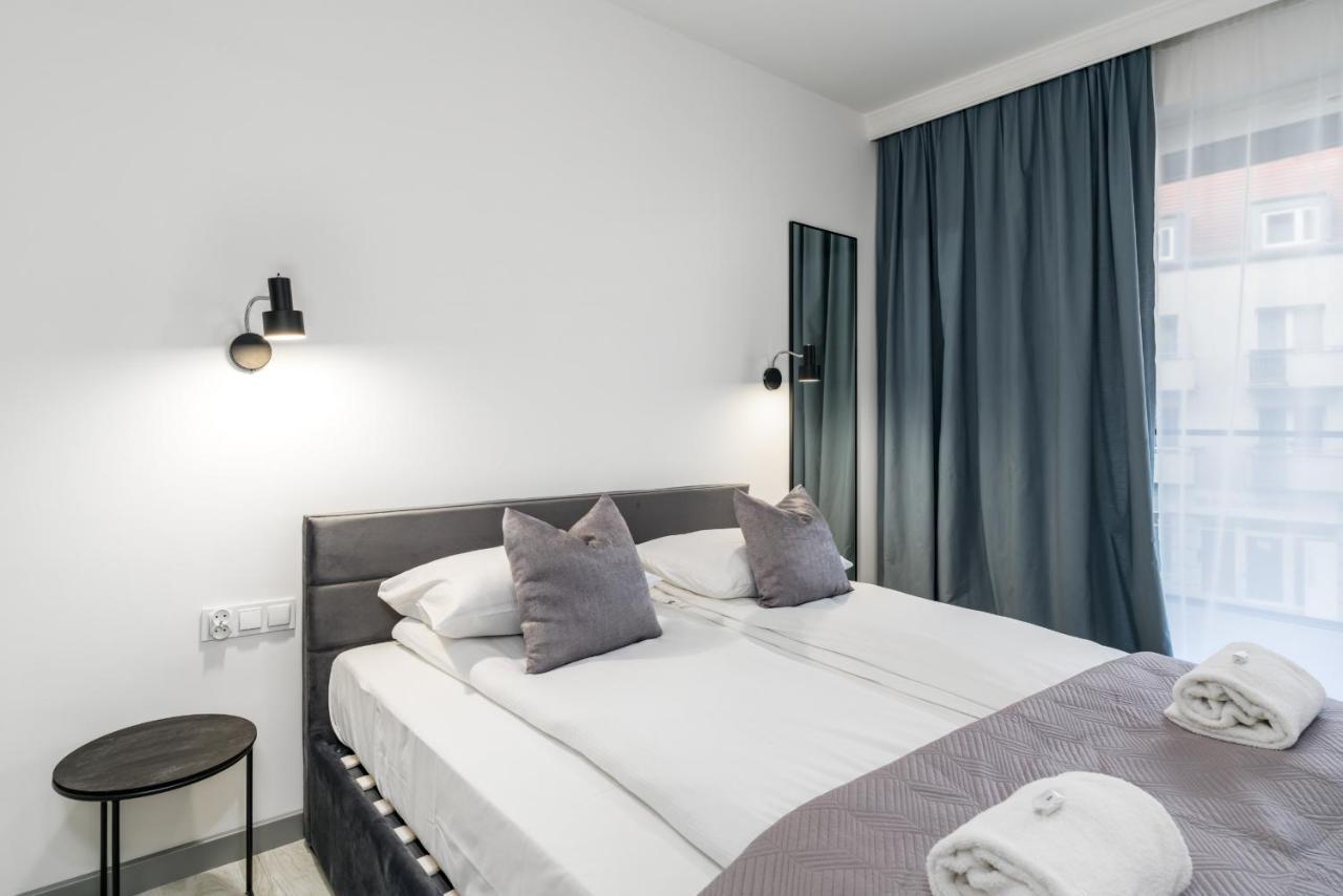Apartments Poznan Chwaliszewo Residence With Free Garage By Noclegi Renters Ngoại thất bức ảnh