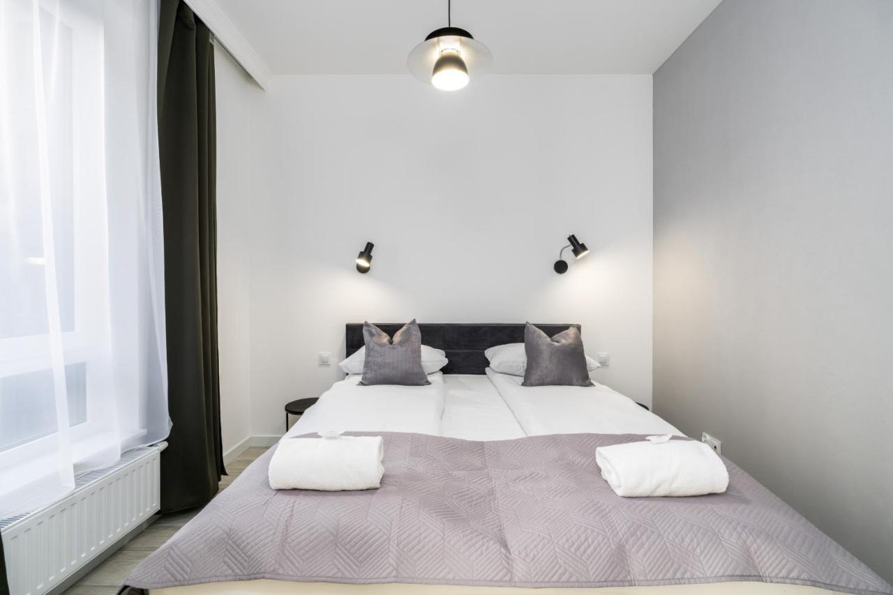 Apartments Poznan Chwaliszewo Residence With Free Garage By Noclegi Renters Ngoại thất bức ảnh